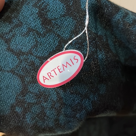 lady scarf with floral print - Picture 5 of 5